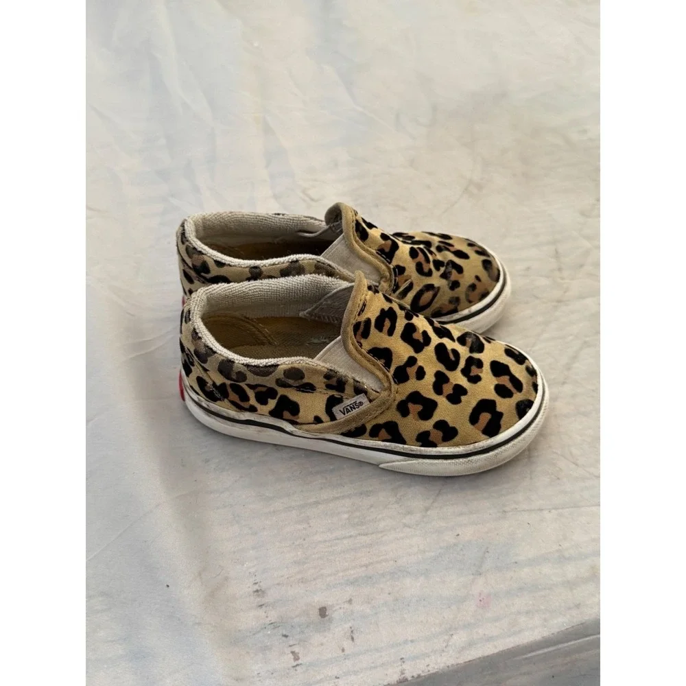 Van's Cheetah Print valor skate surf streetware Kid's Size 2